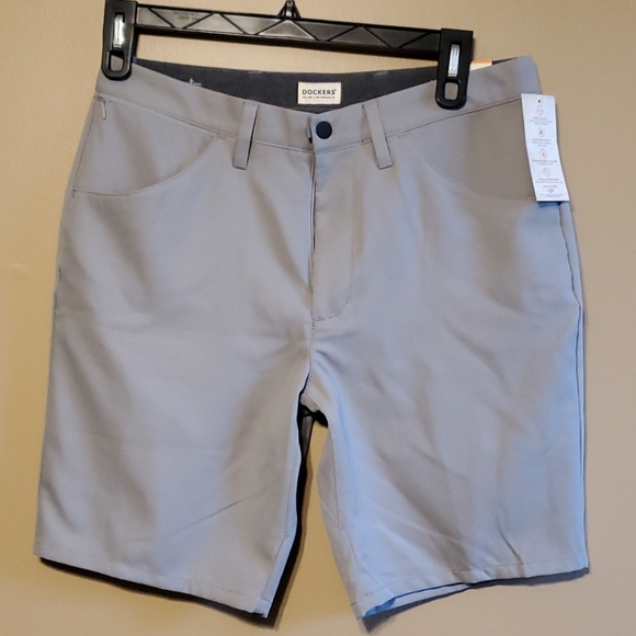 Dockers Other - NWT Dockers Shorts